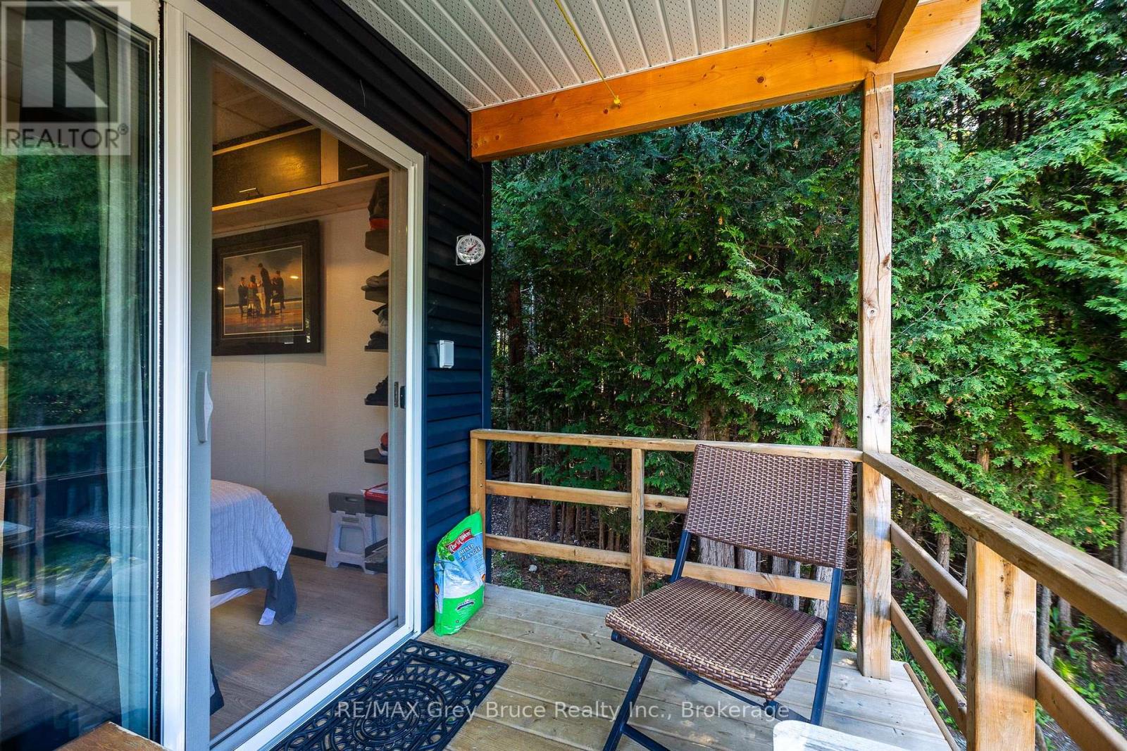 563878 HOLLAND GLENELG TOWNLINE