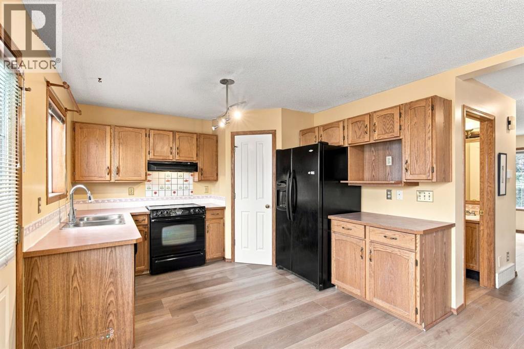 219 Coral Springs Circle NE