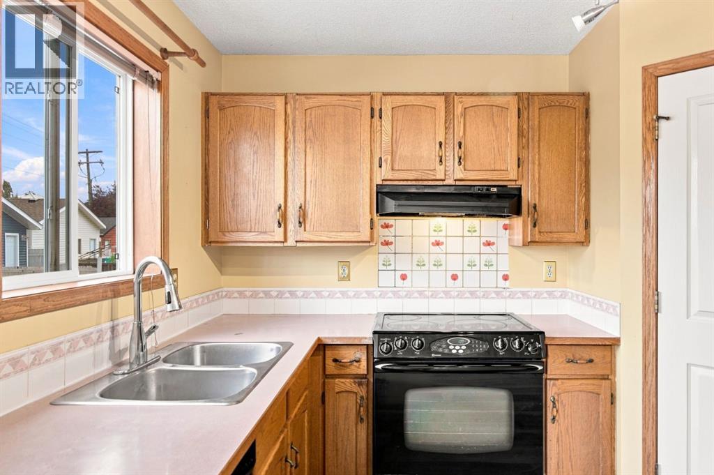 219 Coral Springs Circle NE