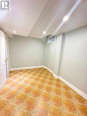 287 Wildberry Cres, Vaughan (Vellore Village), ON 3