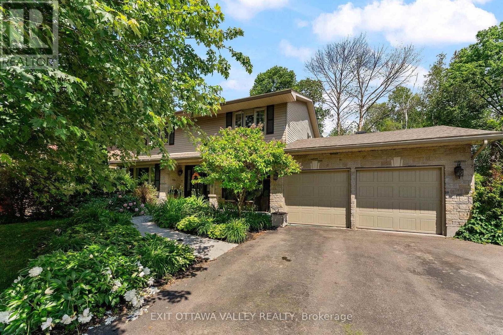 605 ELIZABETH STREET - Photo 3