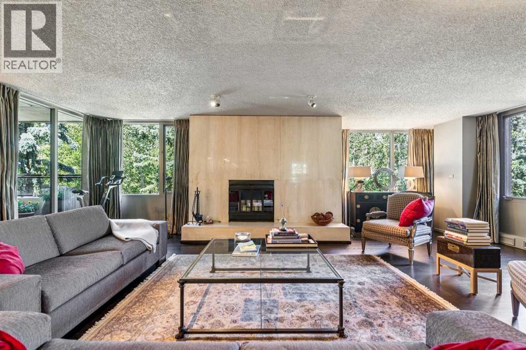 301H, 500 Eau Claire Avenue SW