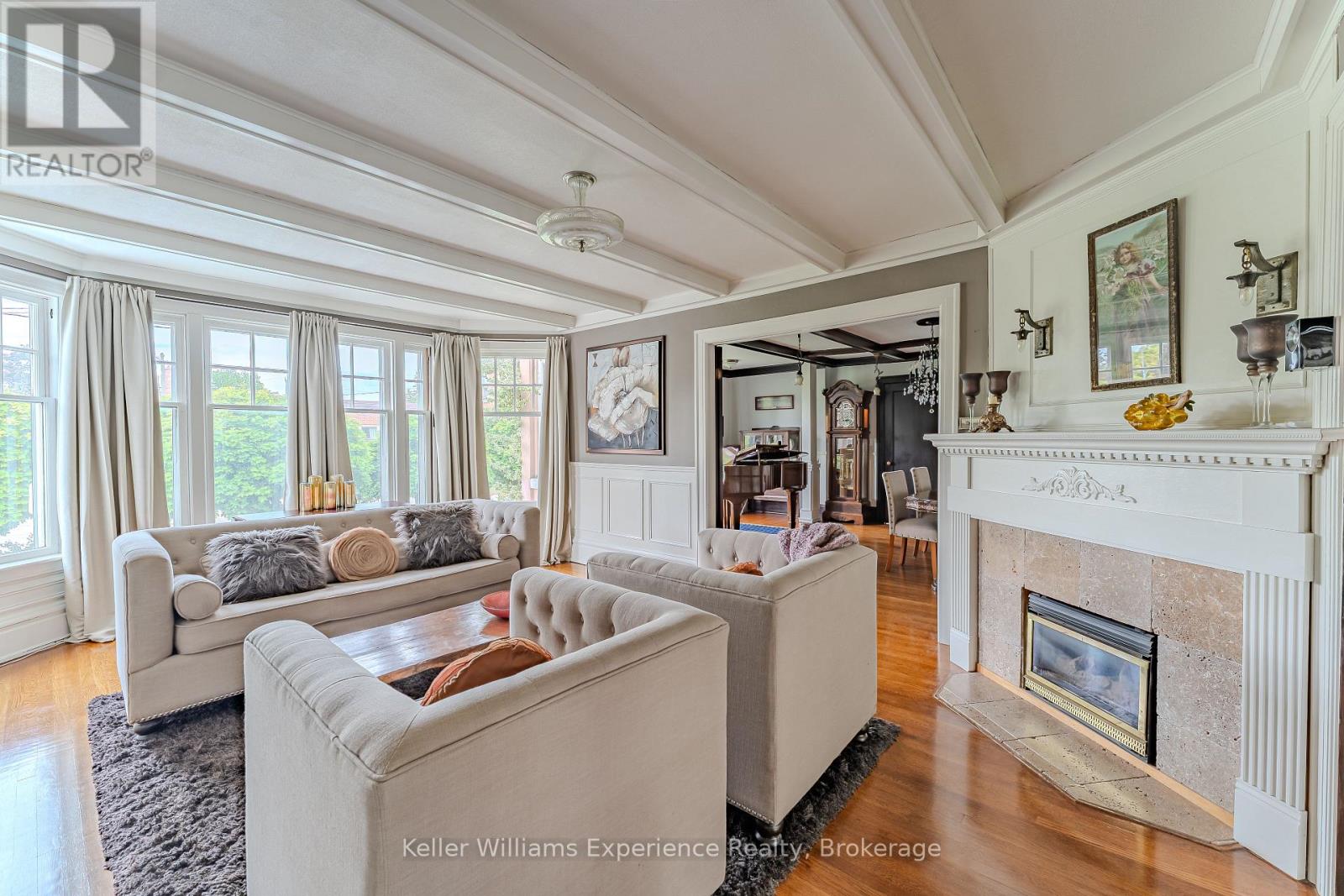 85 10TH STREET
