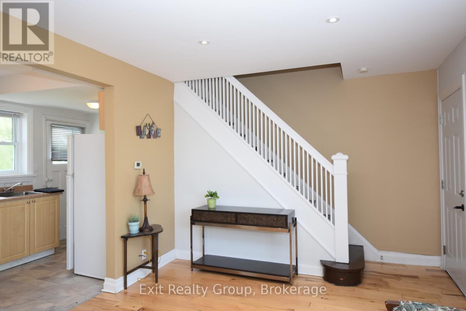 13 FLINDALL STREET - Photo 3