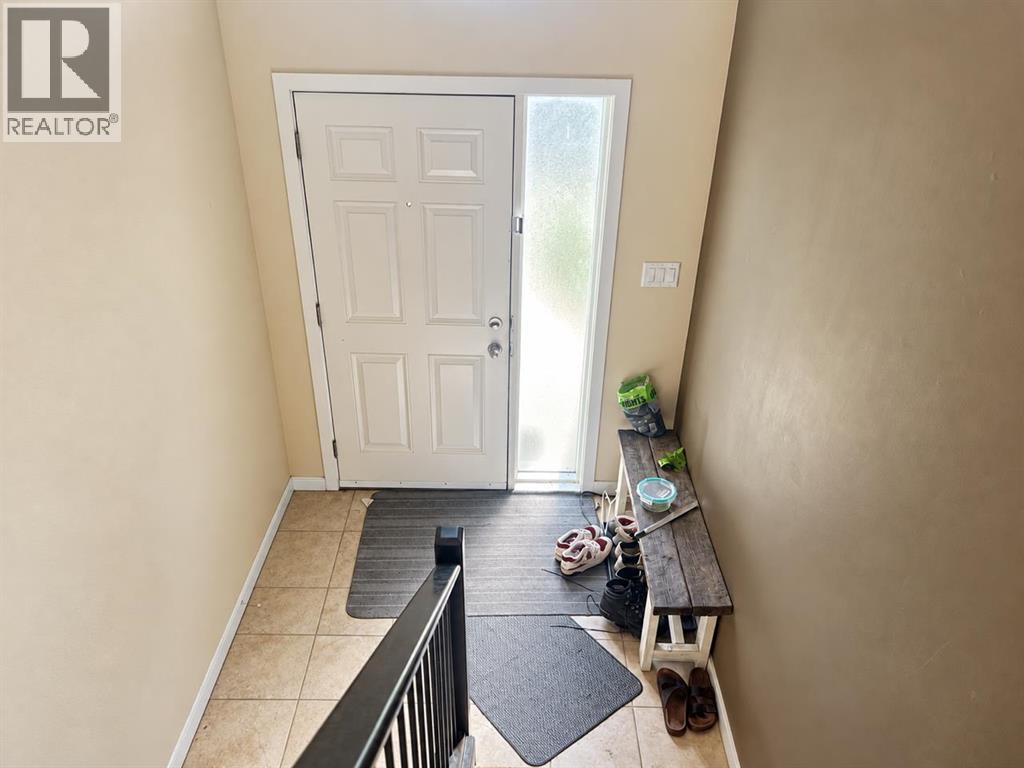 305 Coalbanks Boulevard W