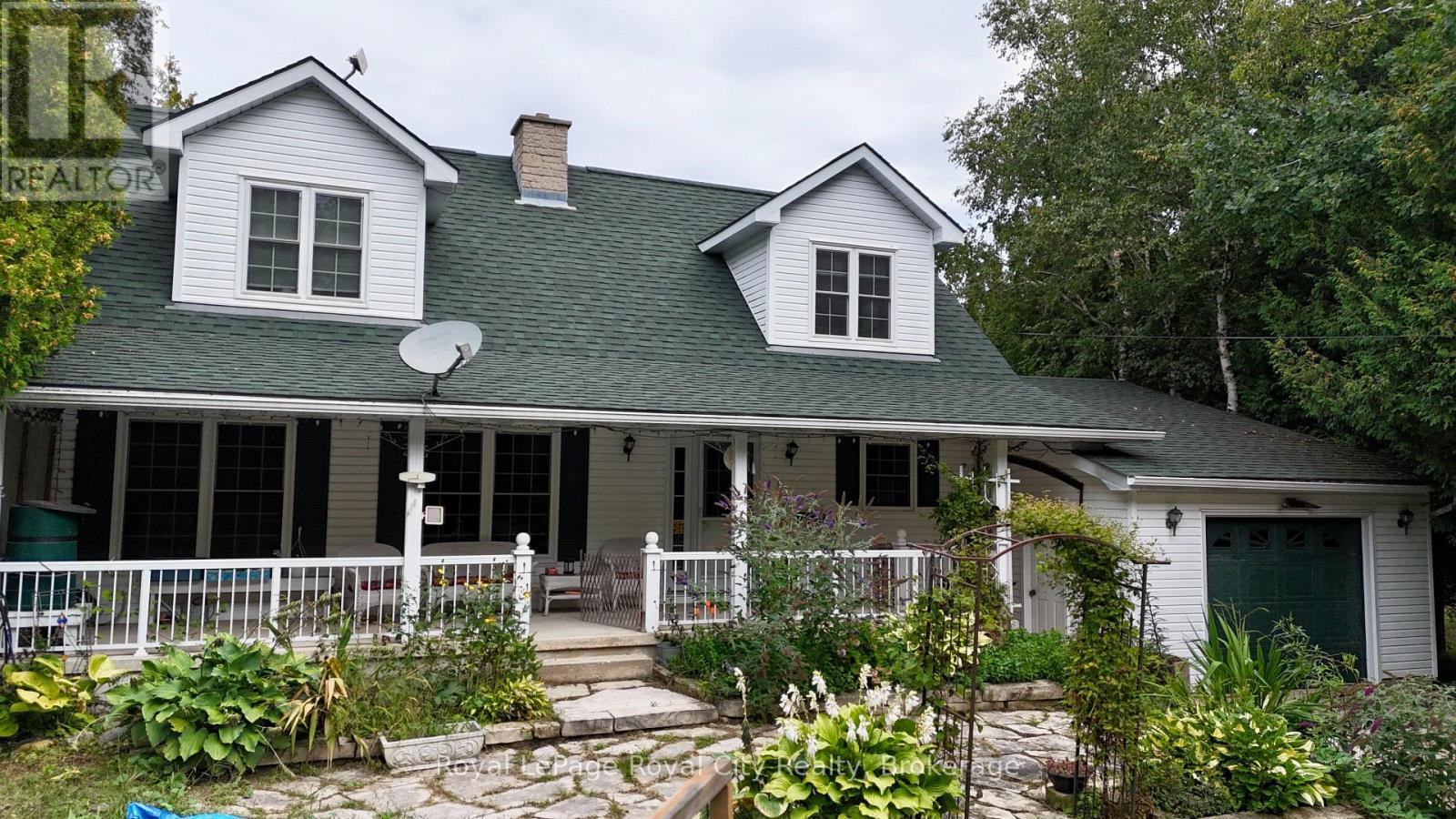 8 BROCK STREET