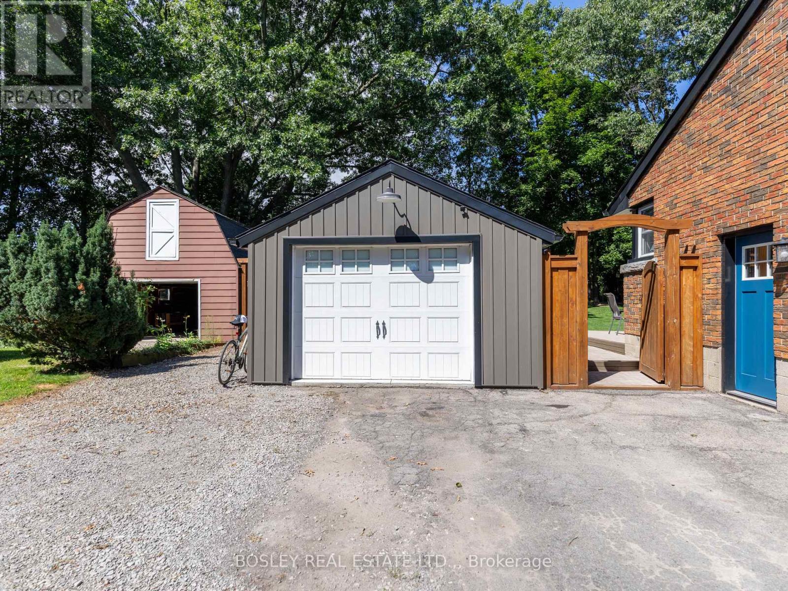 1180 SUNSET DRIVE