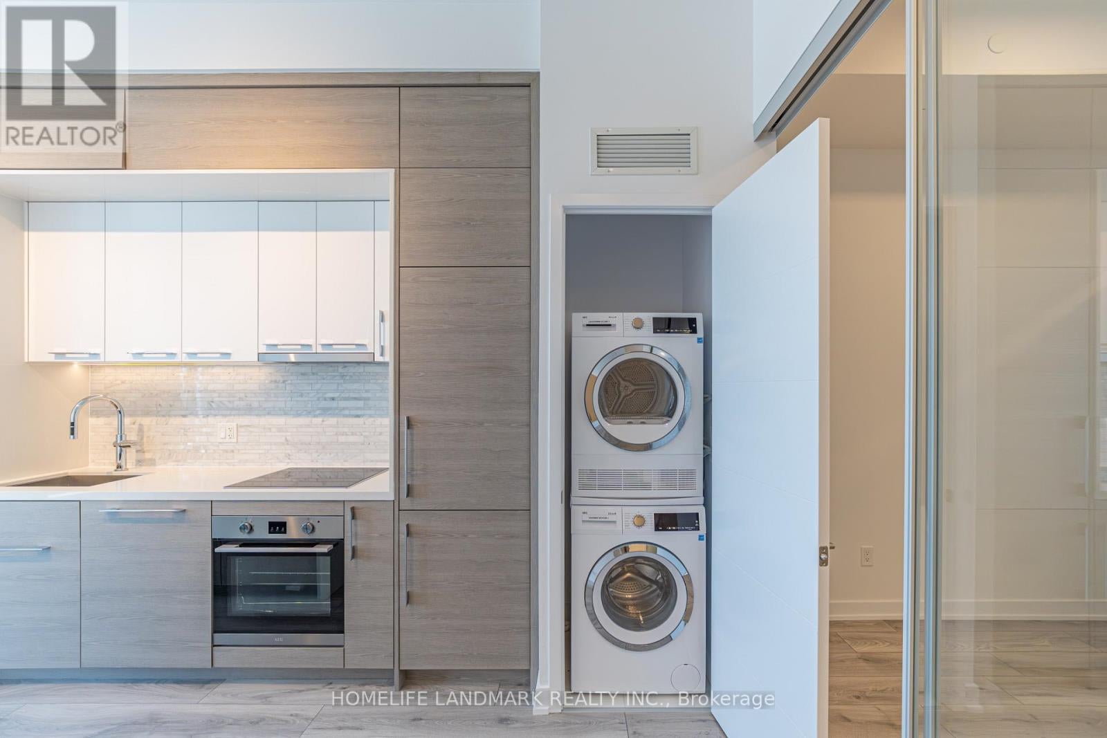 215 - 29 GREEN TRAIL COURT