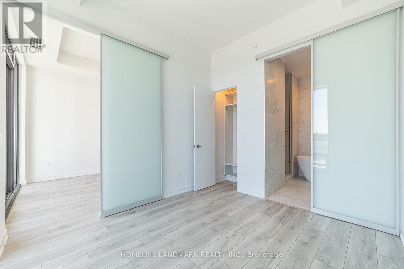 215 - 29 GREEN TRAIL COURT