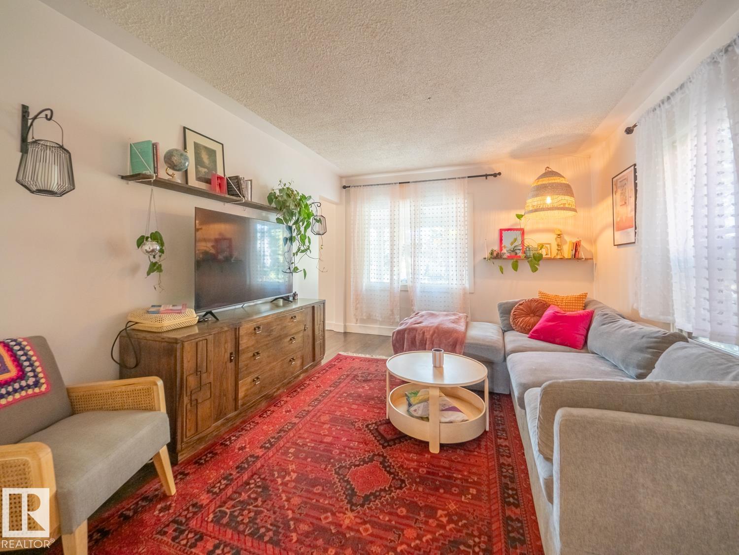 11409 94 ST NW