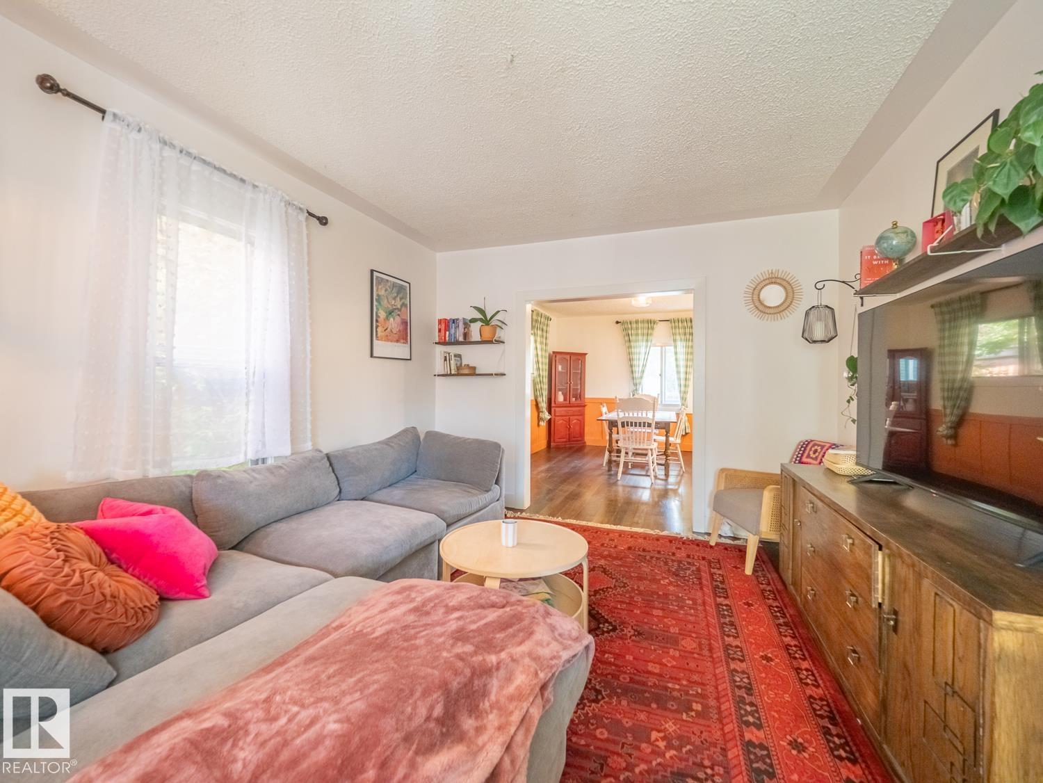 11409 94 ST NW