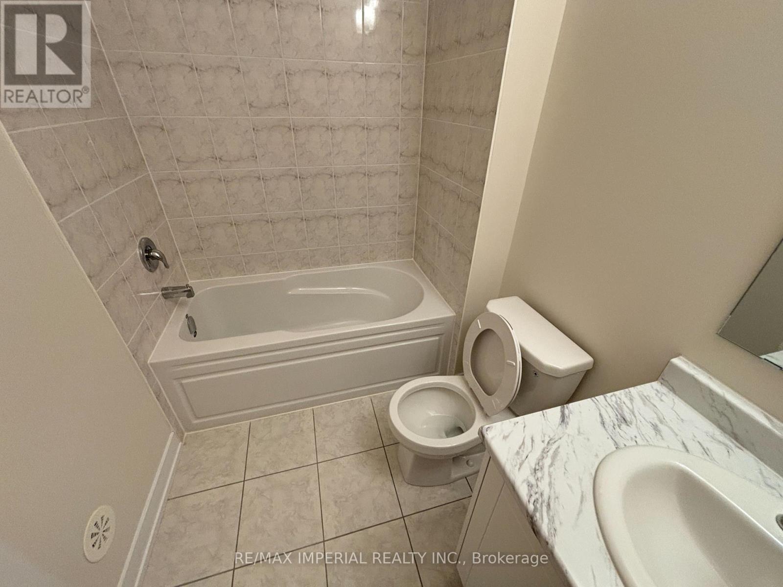 3085 WELSMAN GARDENS