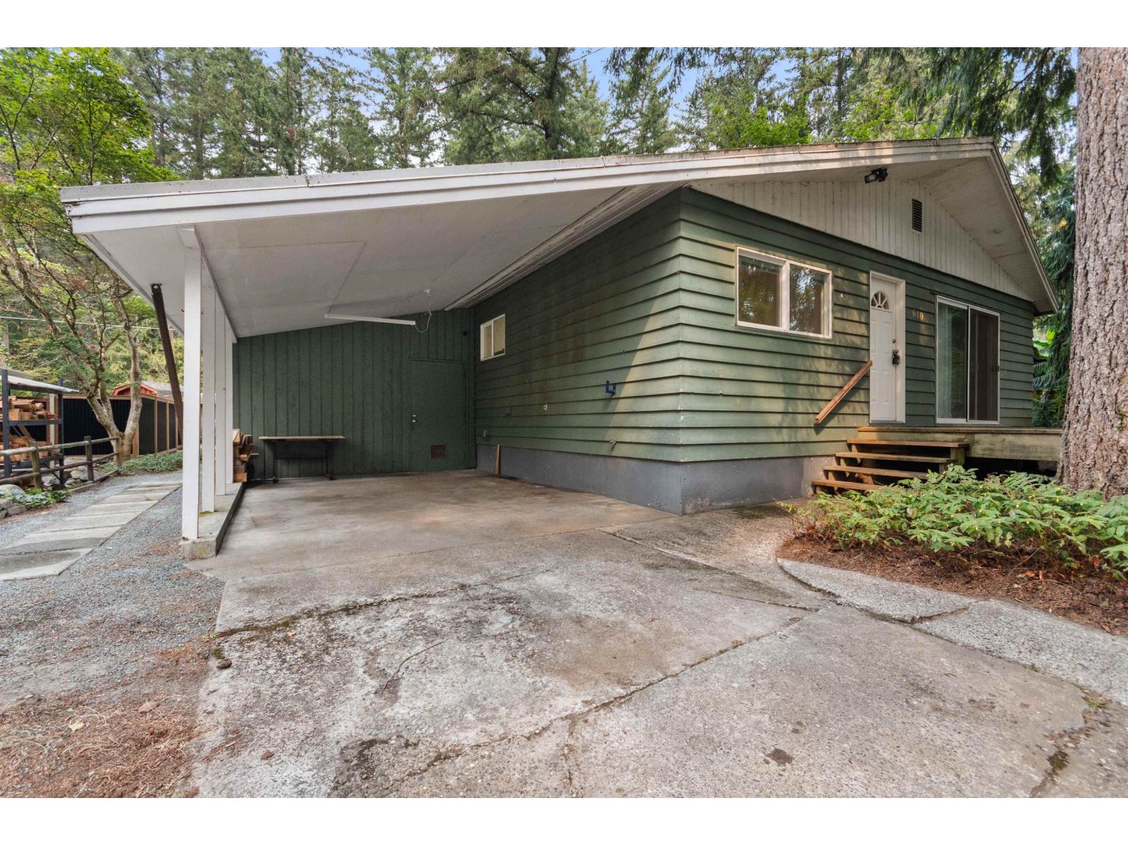 610 MOUNTAIN VIEW ROAD, Cultus Lake North