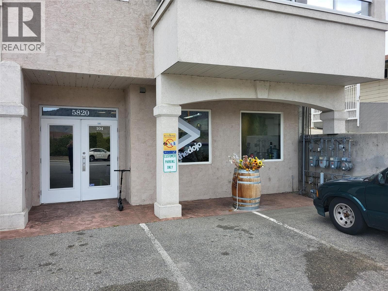 5820 89th Street Unit# 101-104