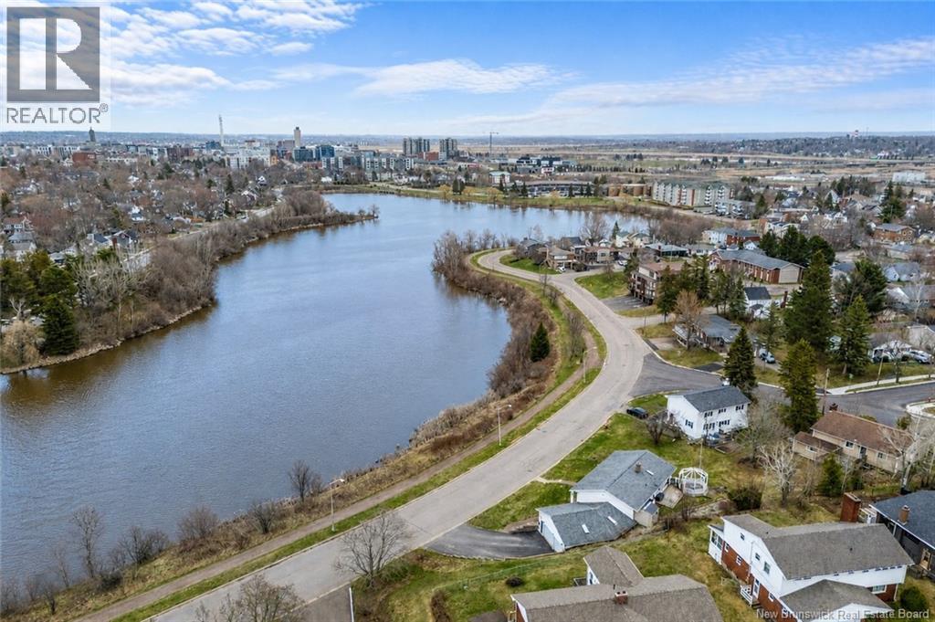 216 Westmount Boulevard - Photo 3