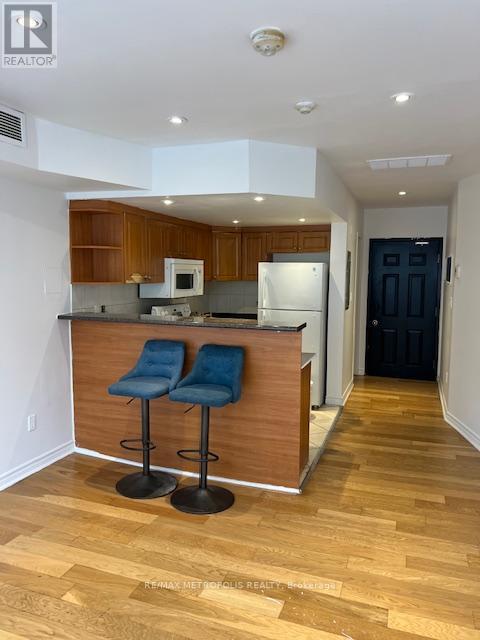 4 - 1431 & 1433 GERRARD STREET E