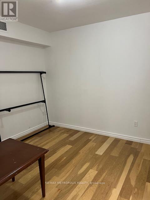 4 - 1431 & 1433 GERRARD STREET E