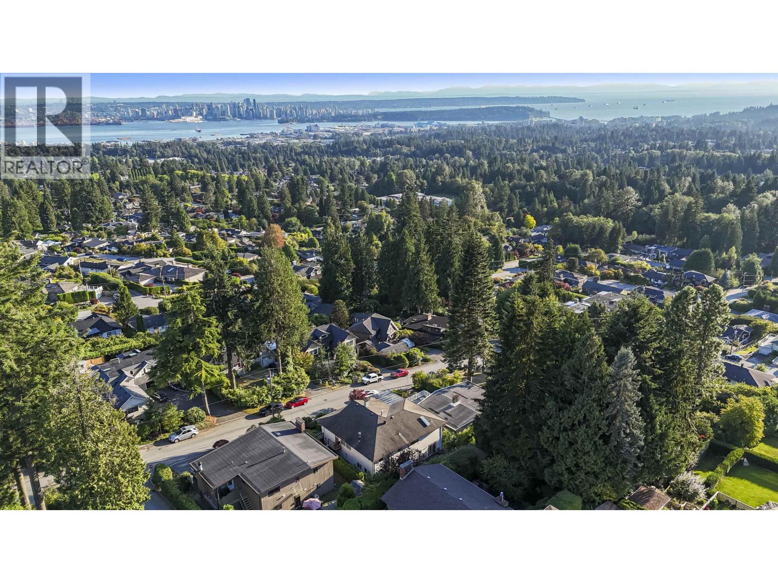 212 W BALMORAL ROAD