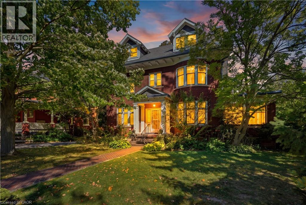 32 WENTWORTH Avenue
