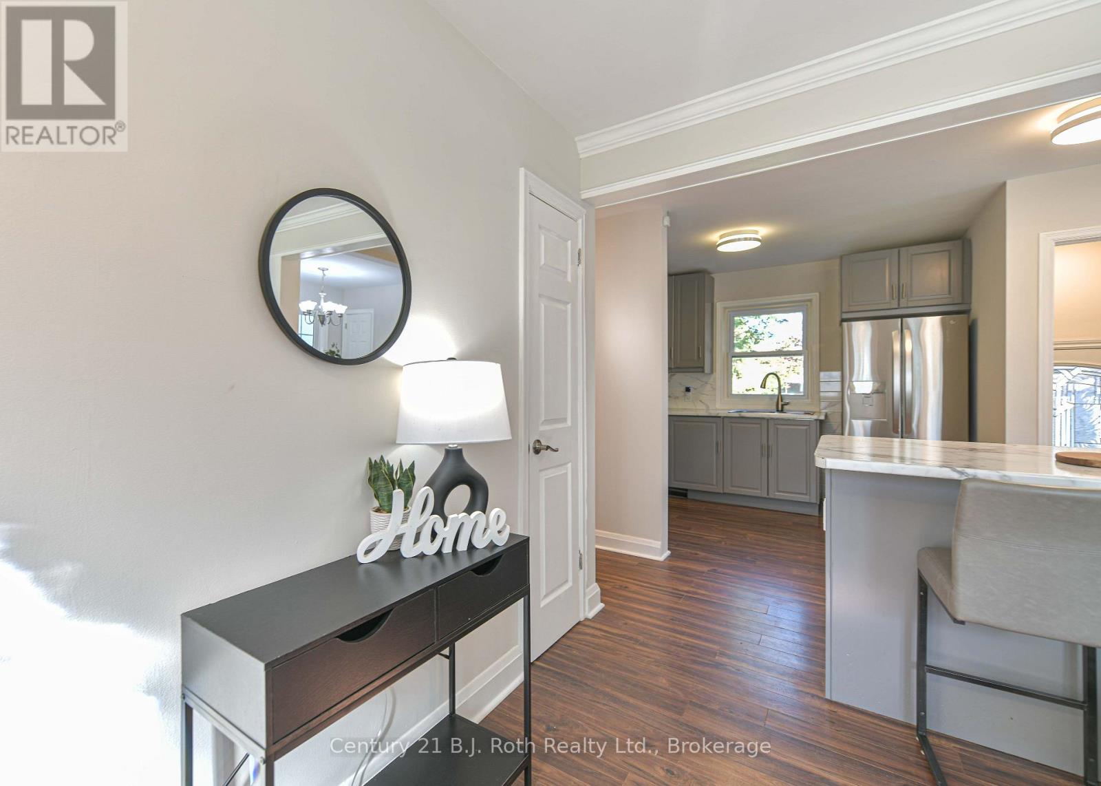 28 BORLAND STREET W