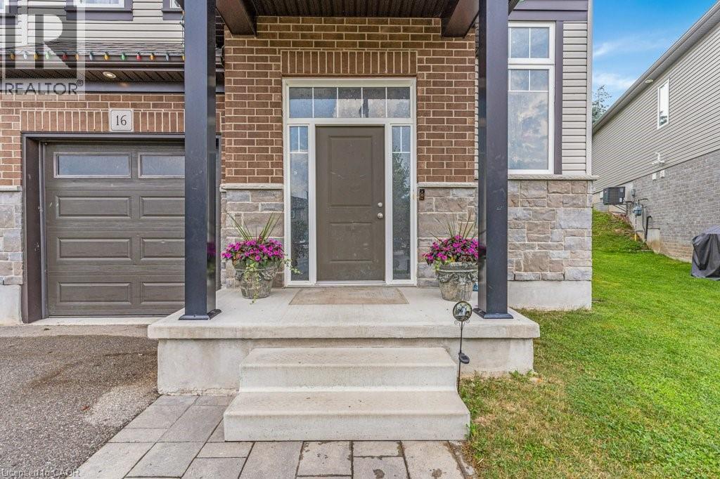 16 BROOKFIELD Court