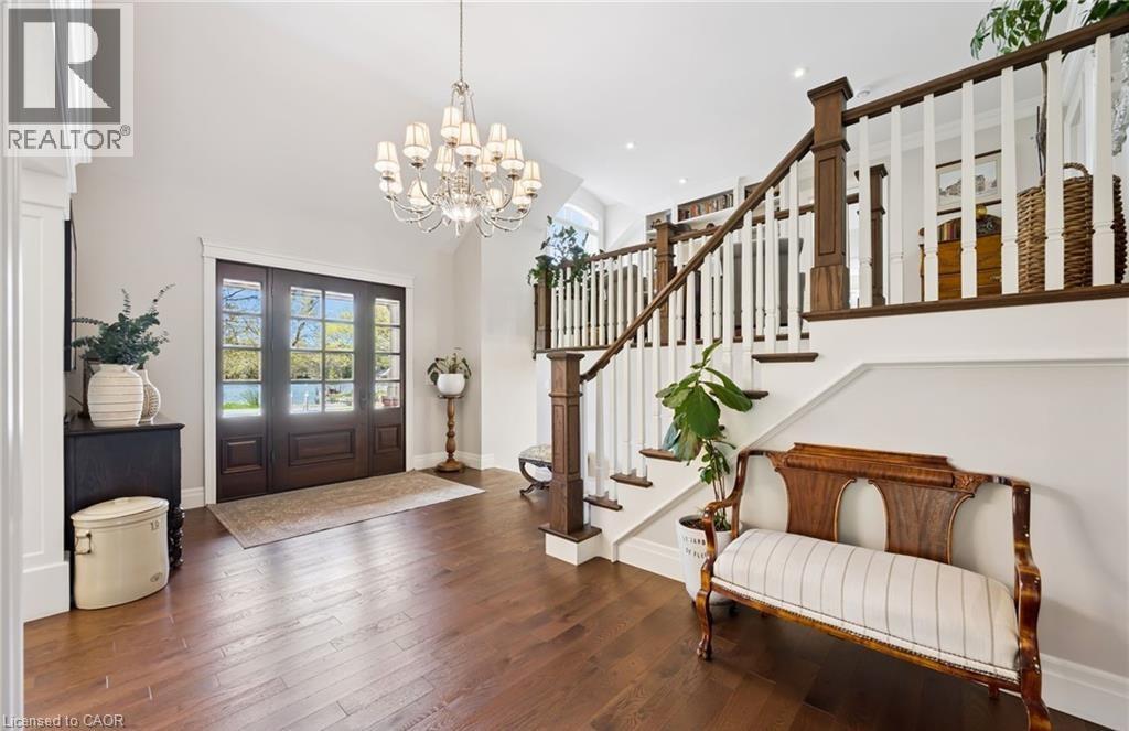 2073 MAPLEWOOD Road