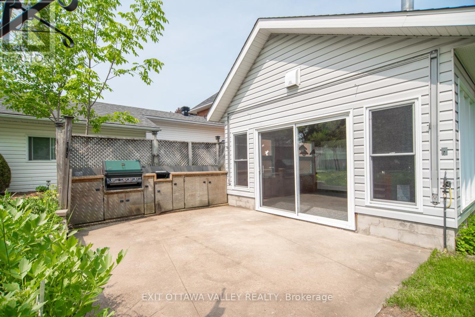 415 TRAFALGAR ROAD - Photo 4