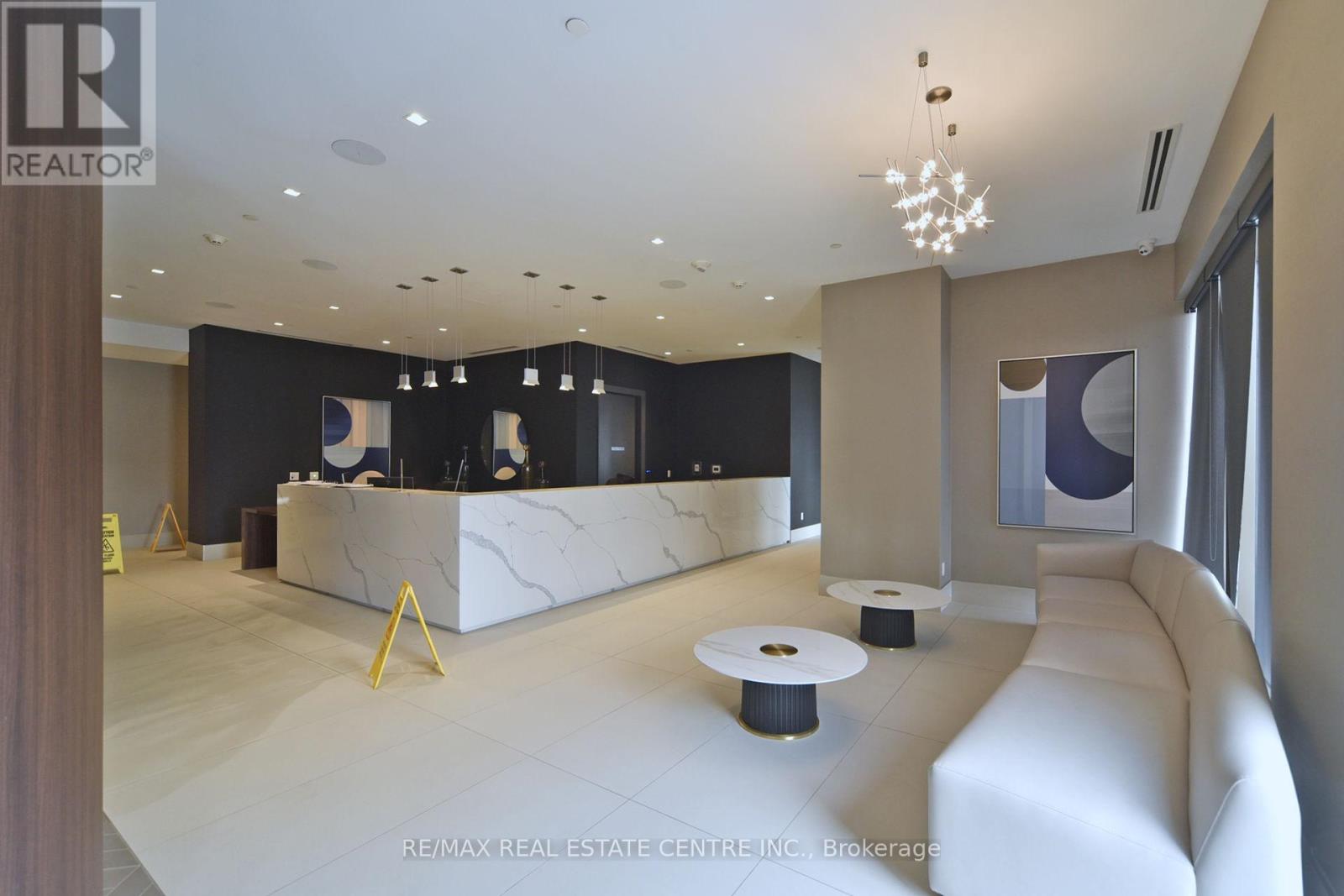 1216 - 2550 SIMCOE STREET