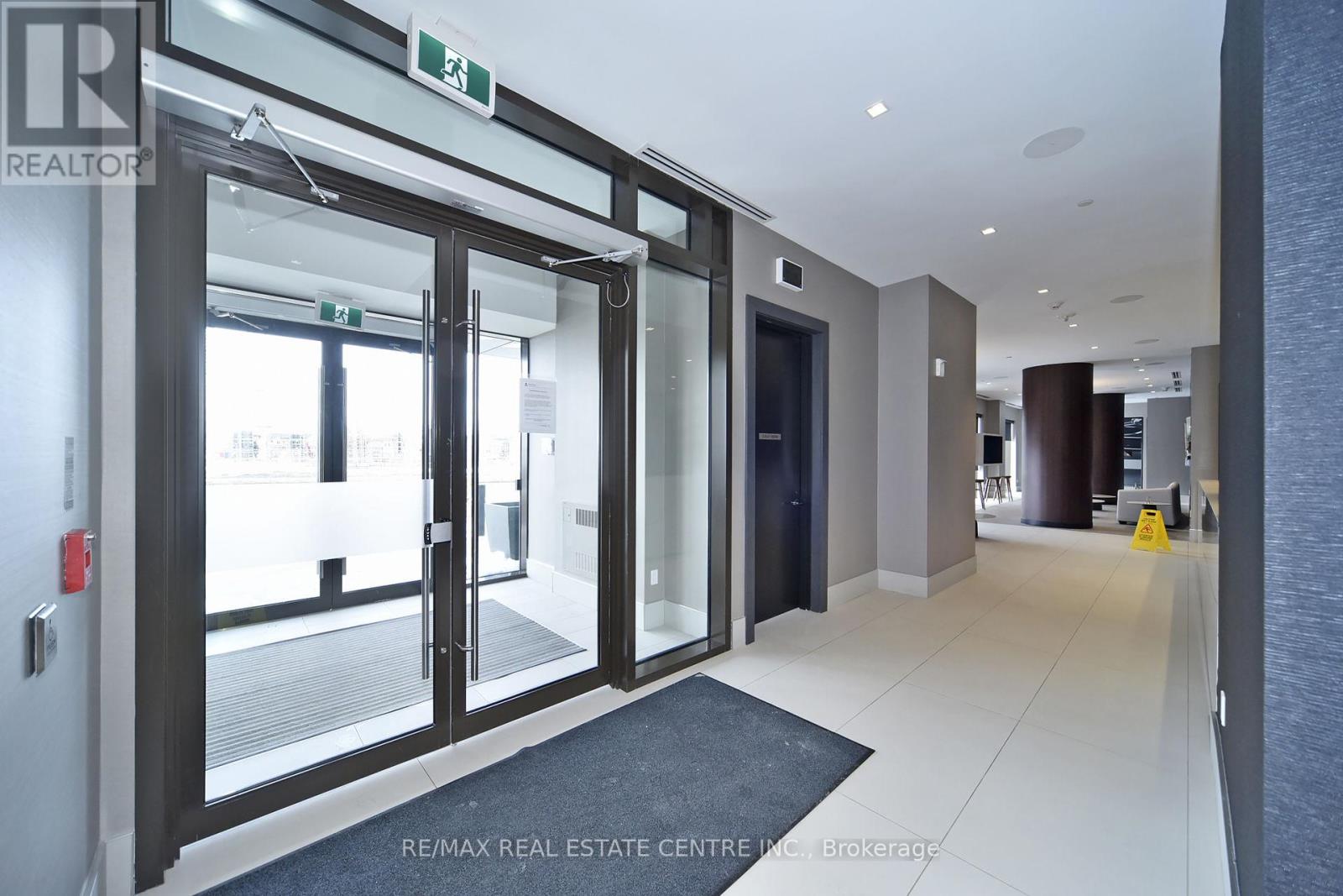 1216 - 2550 SIMCOE STREET
