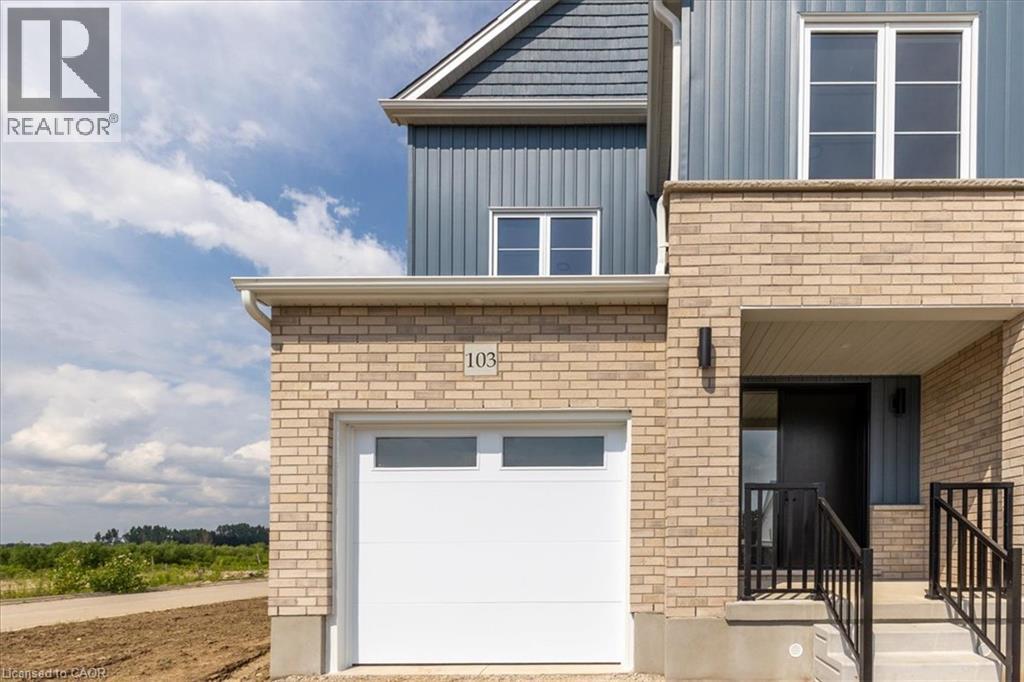 98 KENTON STREET, MITCHELL, ON N0K 1N0 - Image 1116954357.jpeg?d=l