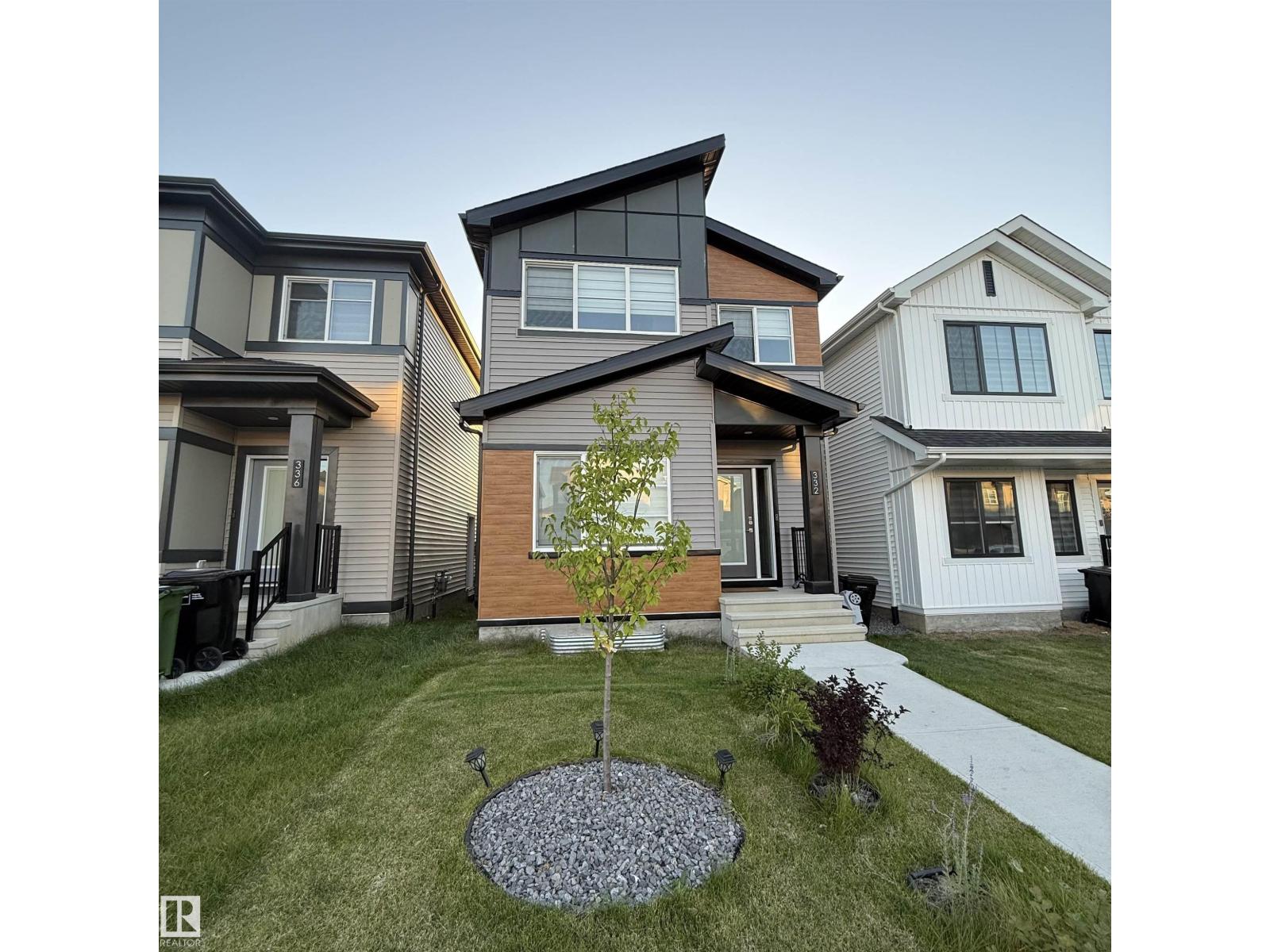 332 29 ST SW