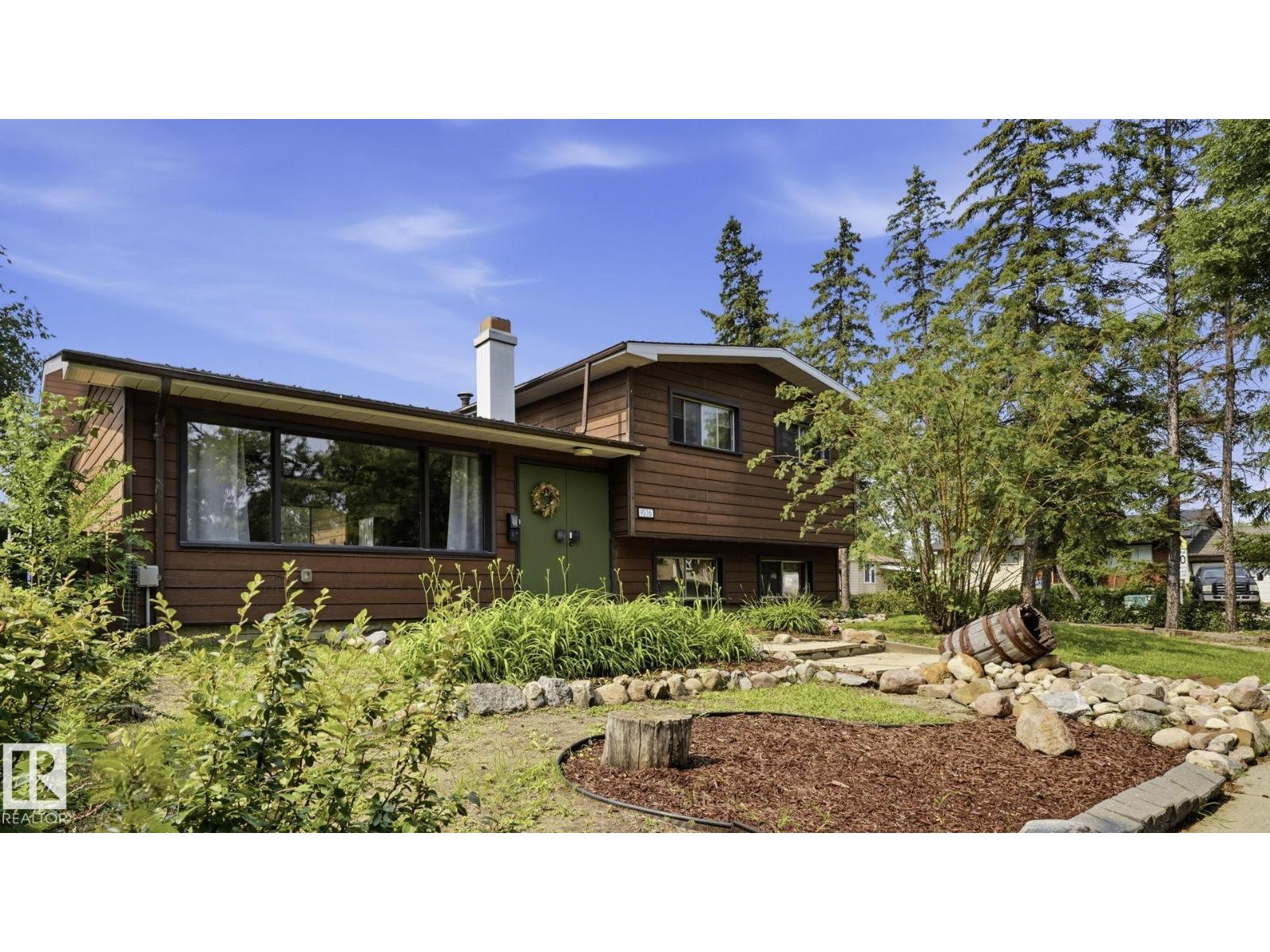 9216 93 ST