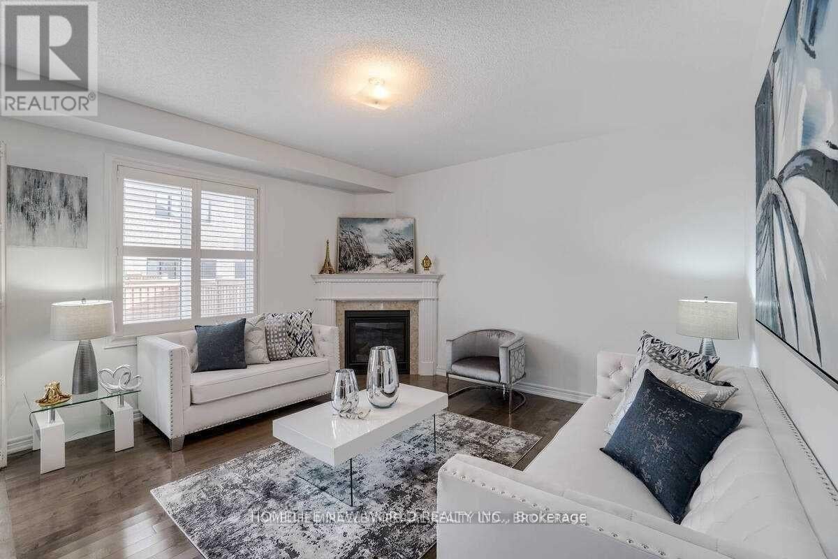 15 GROVE END WAY
