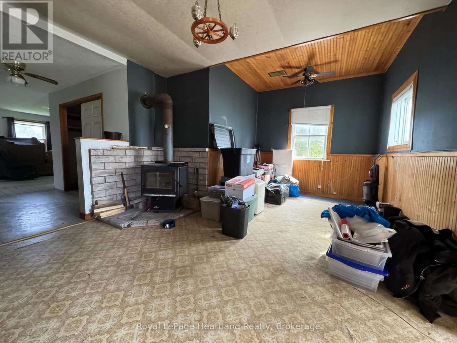 1614 HURON-BRUCE ROAD