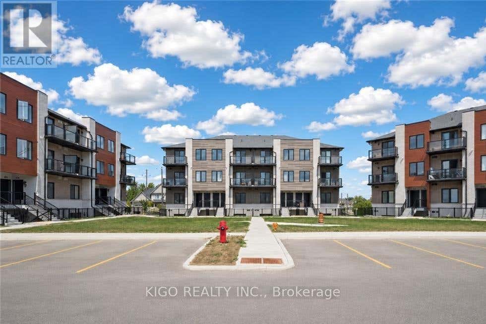 46 - 10 SOUTH CREEK DRIVE