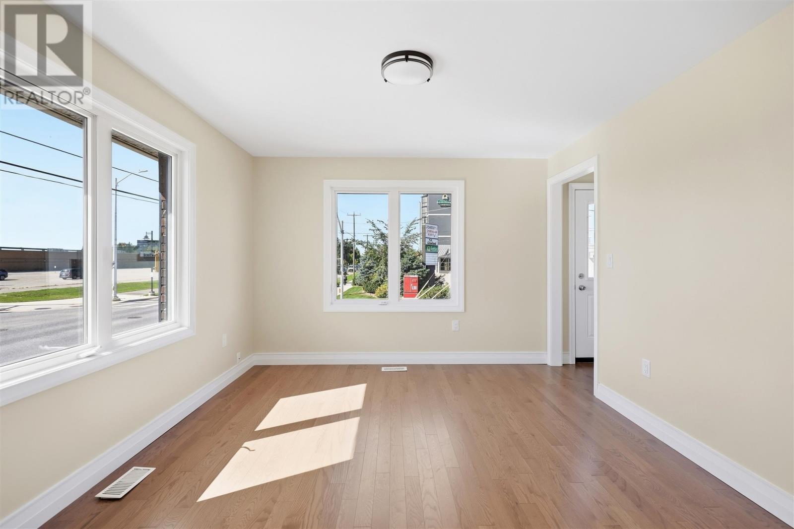 56 Dennis ST - Photo 4