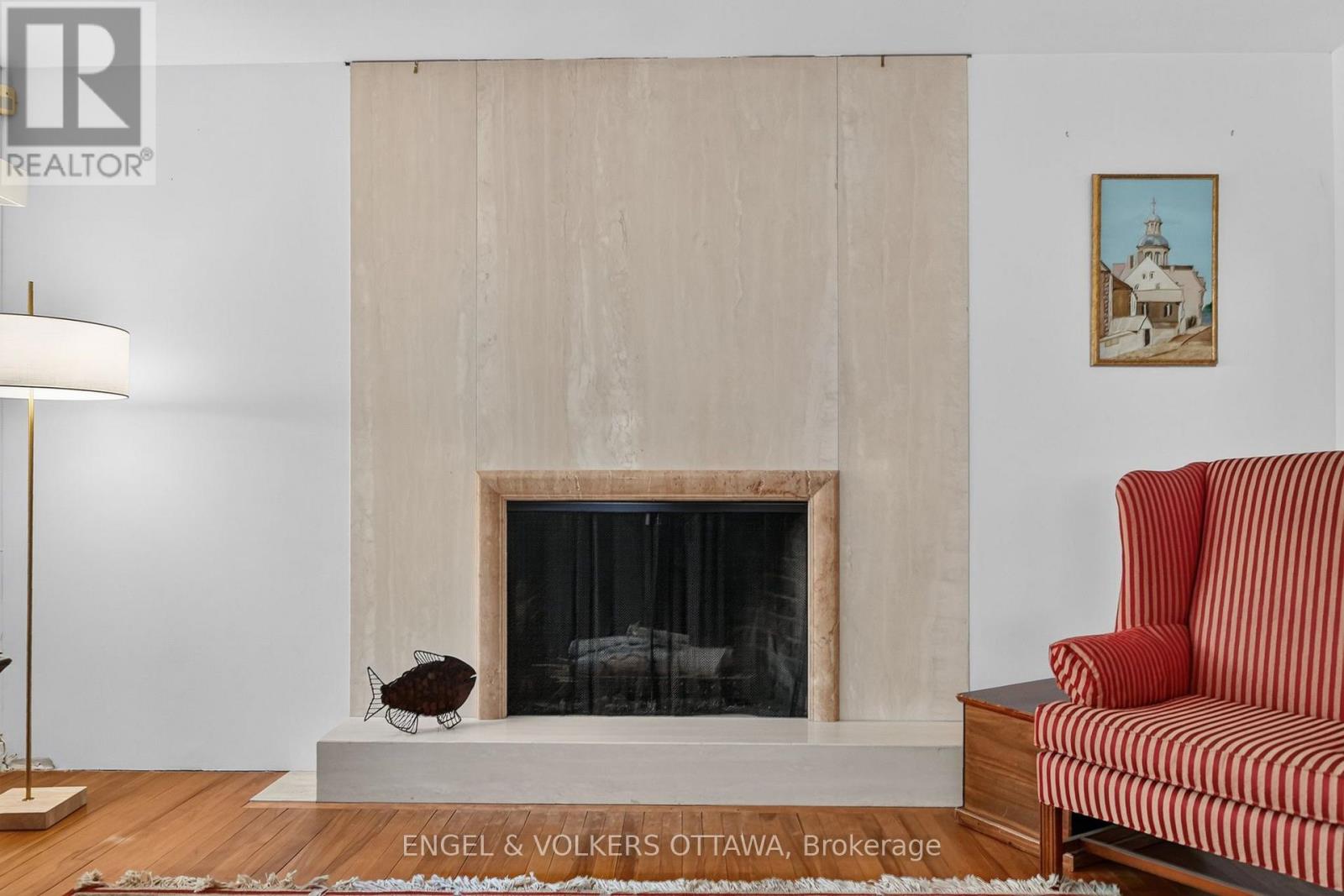 185 LAKEWAY DRIVE