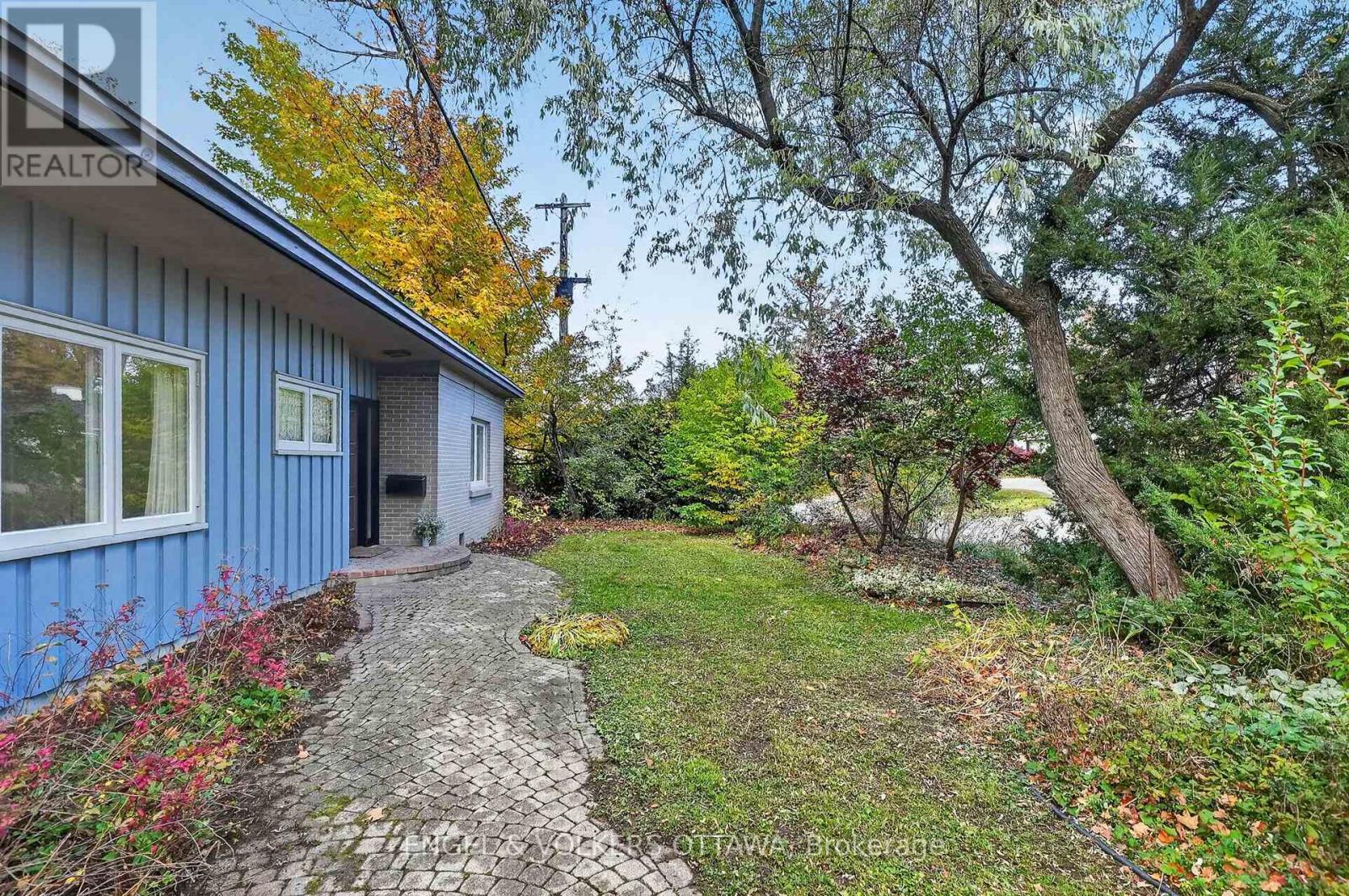 185 LAKEWAY DRIVE