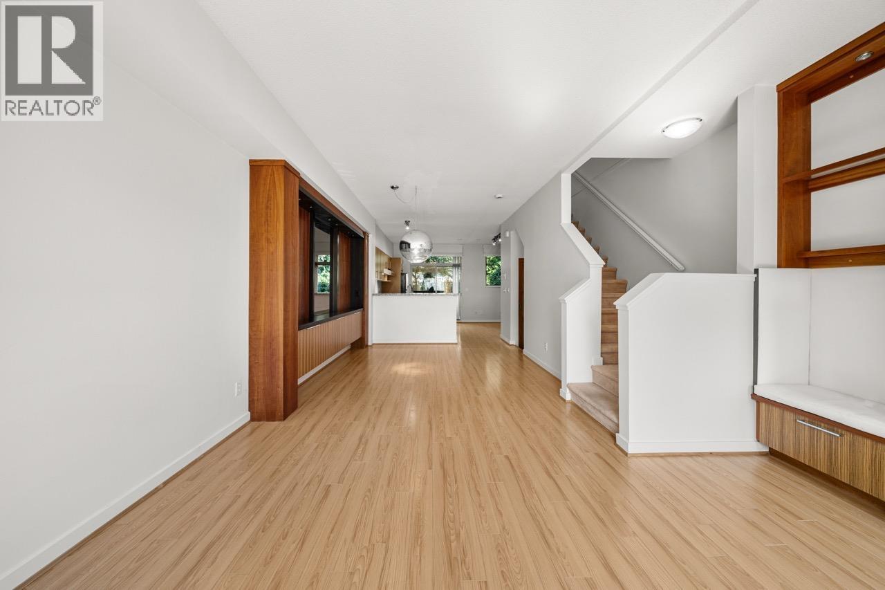 3 301 KLAHANIE DRIVE