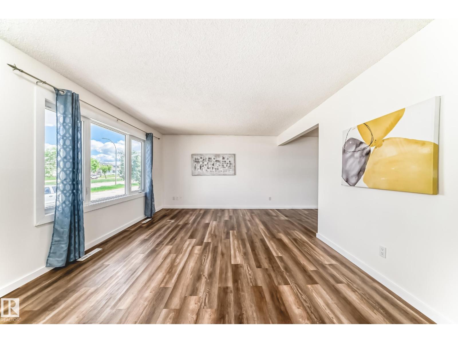 13428 82 ST NW
