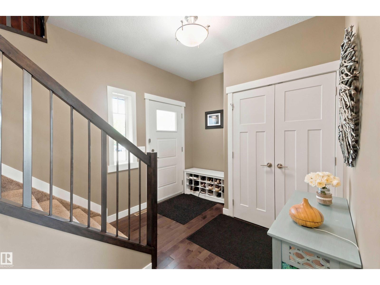 453 MEADOWVIEW DR