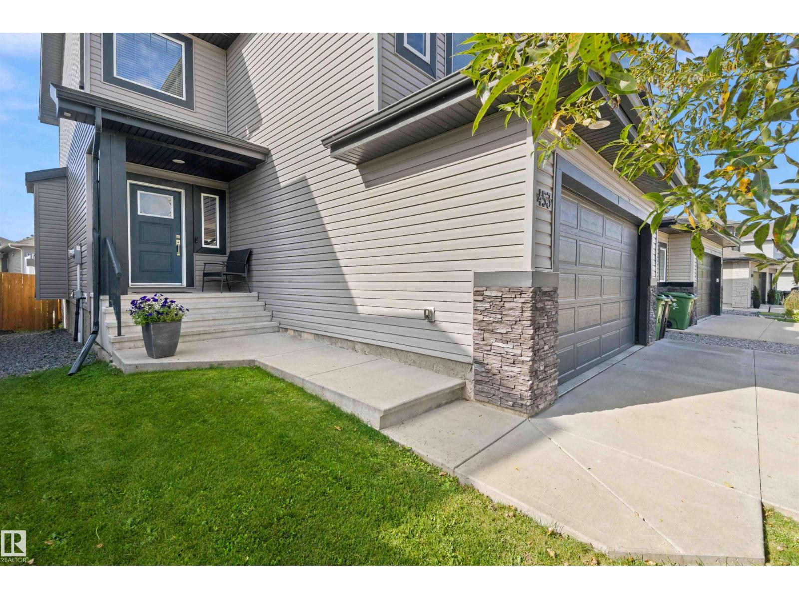 453 MEADOWVIEW DR