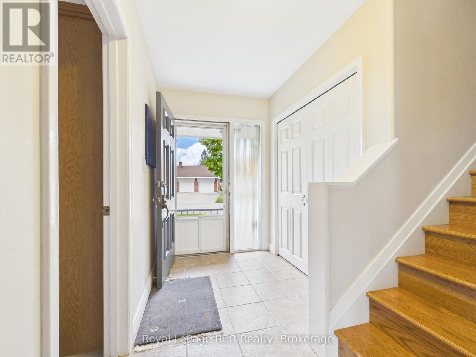 525 6TH STREET W