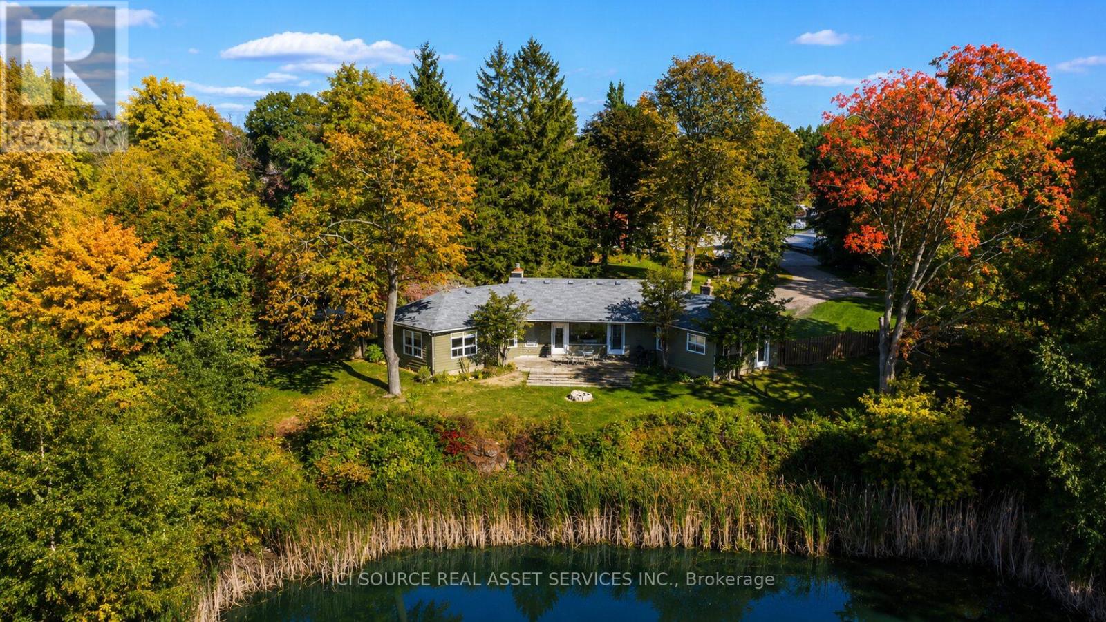 8 RENWOOD PLACE