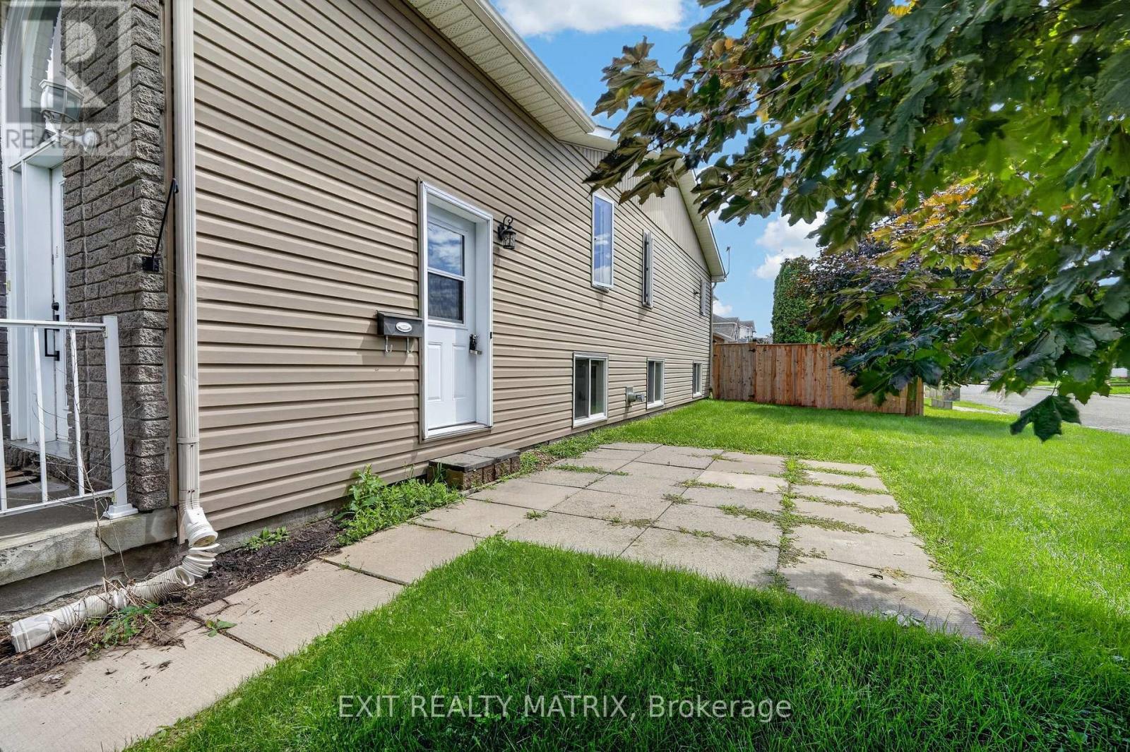 B - 239 STIVER STREET - Photo 2