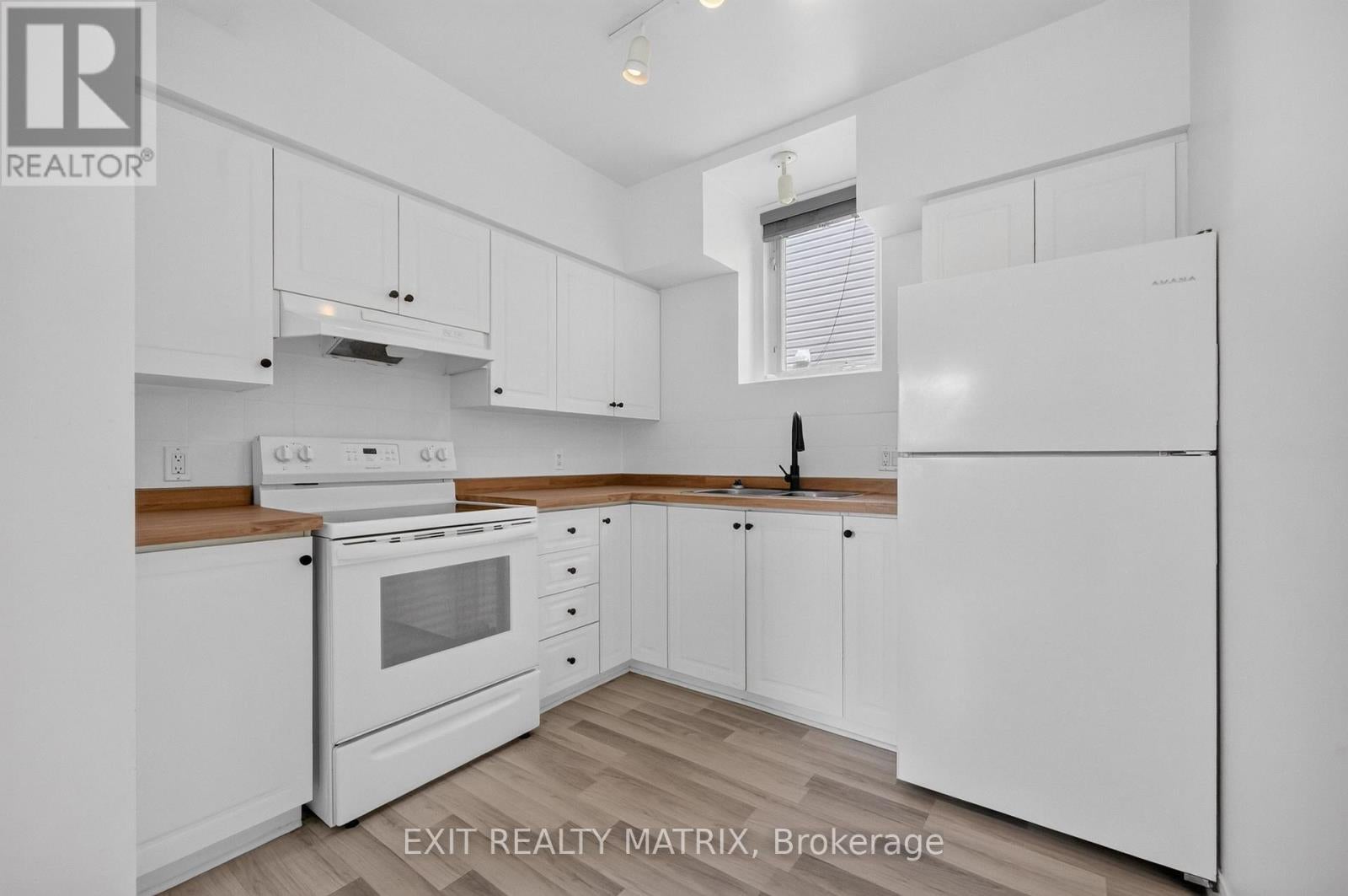 B - 239 STIVER STREET - Photo 3
