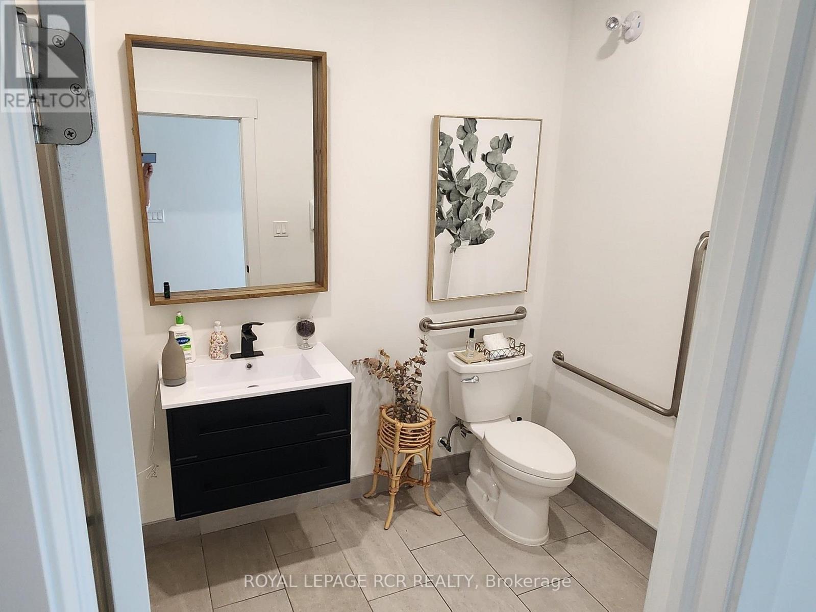 253 MAIN STREET S