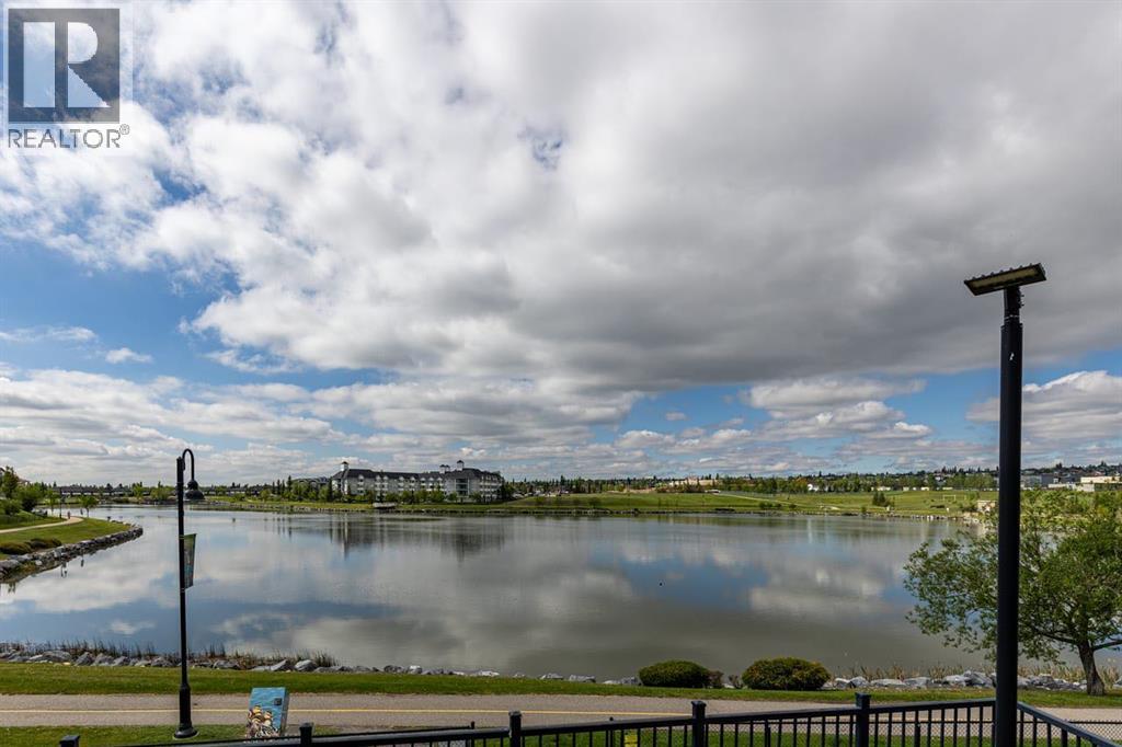 189 Country Village Manor NE