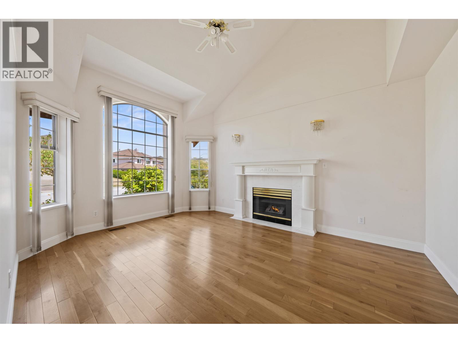 2677 FORTRESS DRIVE