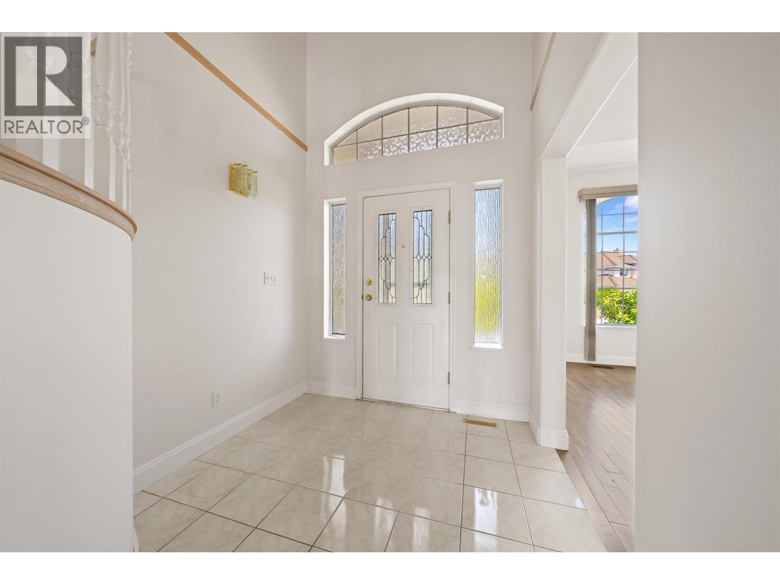 2677 FORTRESS DRIVE